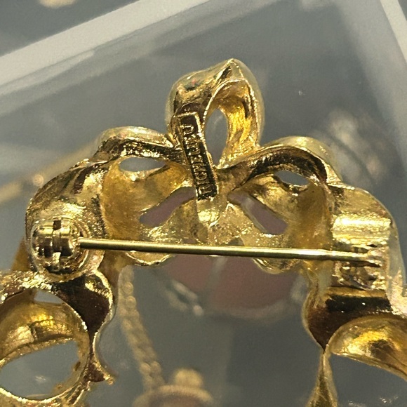 RICHELIEU Pearl crystal gold brooch/Pin - Picture 4 of 6